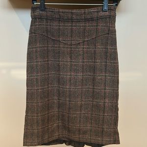 Banana Republic: Unique High-low Pencil Skirt Size 0. 15% off 2+ bundle